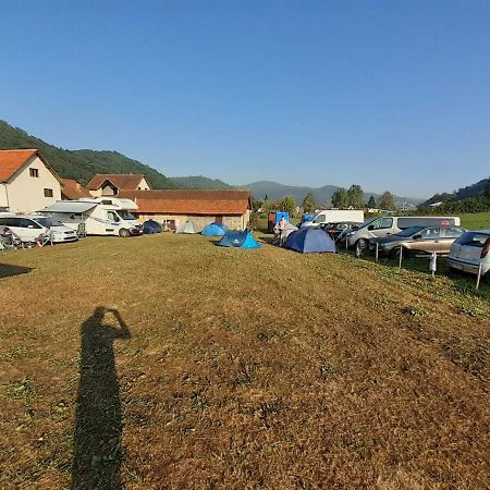 Dragacevska Avlija - Camp Hotel Guča Екстериор снимка